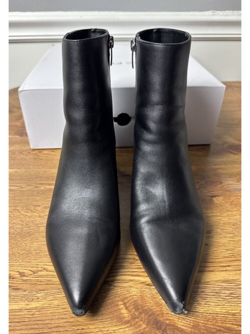 Marc Fisher Gismo Leather Ankle Booties Black US Size 8.5 *Defective*